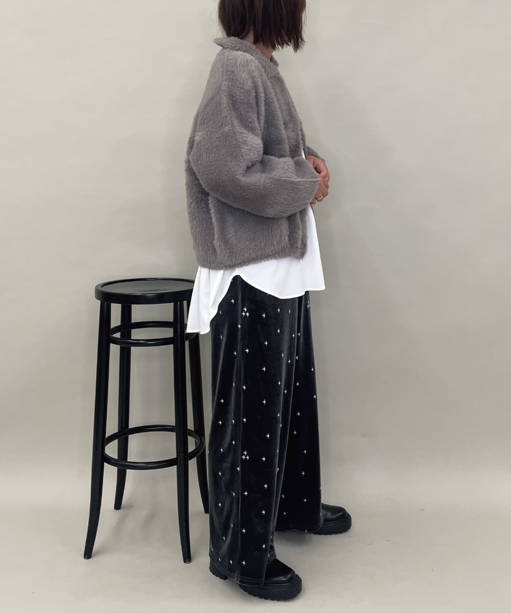 ZMLAE26110 al'aise modulation(アレーズモジュレーション) 刺繍デザインベロアパンツ ダークグレー