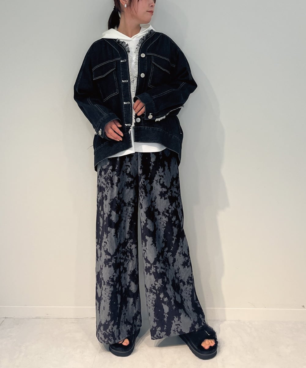 ZMLAE27110 al'aise modulation(アレーズモジュレーション) ニュアンス柄コーデュロイワイドパンツ ダークグレー