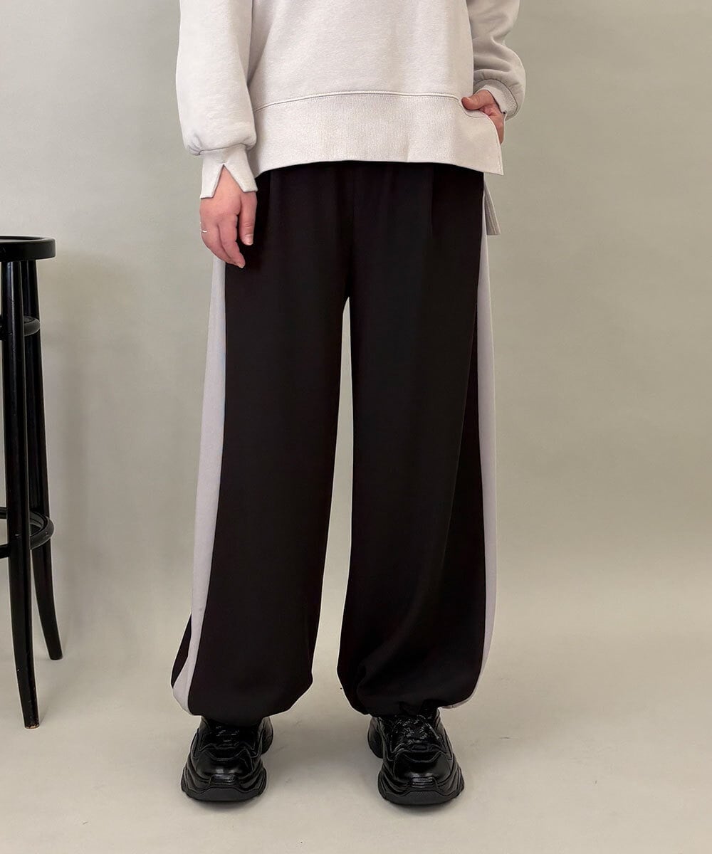 ZMLAE34150 al'aise modulation(アレーズモジュレーション) サイドラインワイドイージーパンツ ダークグレー