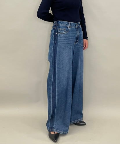 ZMLAE47140 al'aise modulation サイドラインバレルレッグデニムパンツ