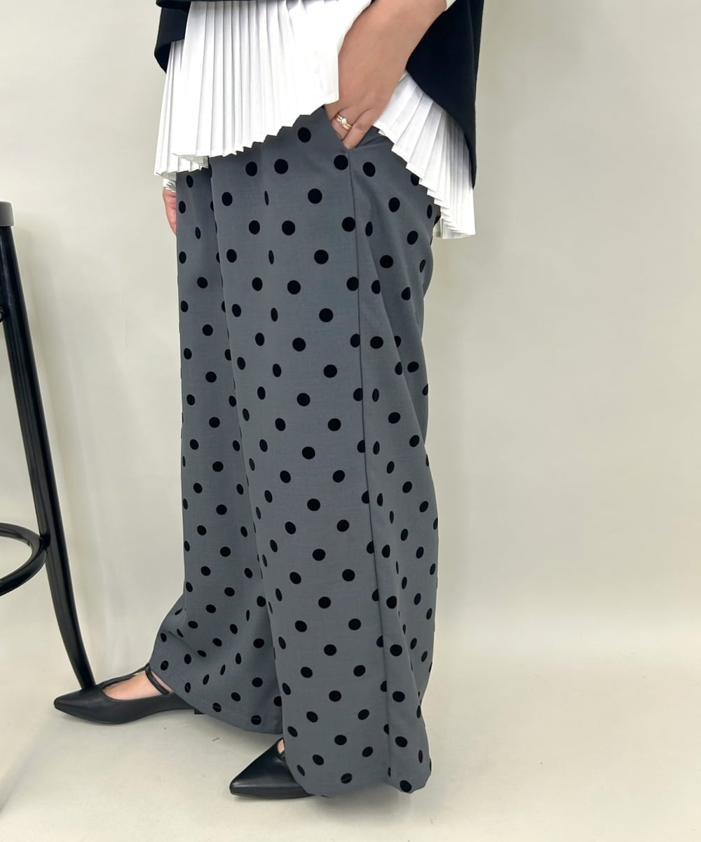 ZMLJB03090 al'aise modulation(アレーズモジュレーション) 【洗える】フロッキードットワイドパンツ ダークグレー