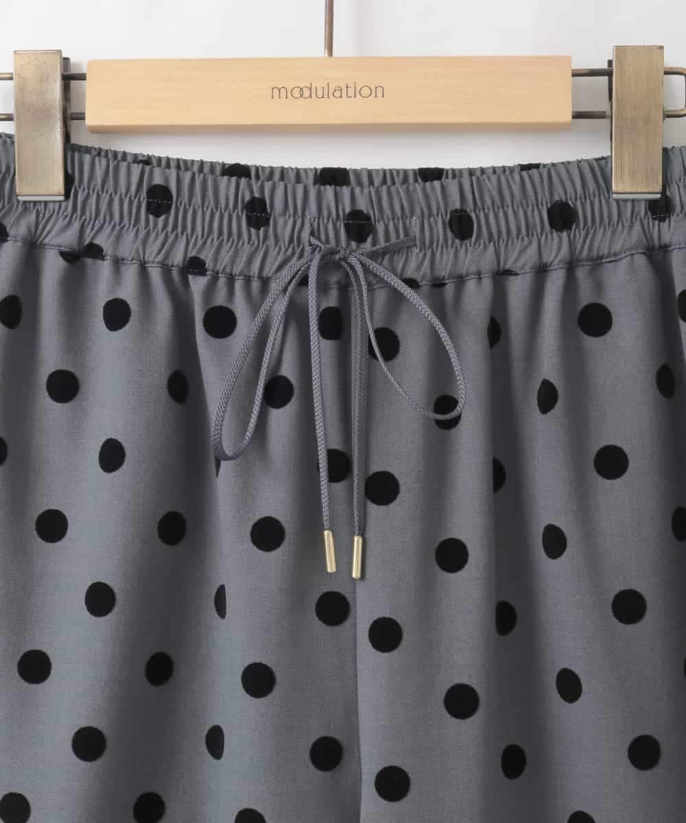 ZMLJB03090 al'aise modulation(アレーズモジュレーション) 【洗える】フロッキードットワイドパンツ ダークグレー
