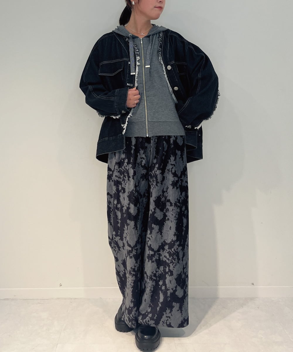 ZMSAE22140 al'aise modulation(アレーズモジュレーション) 【洗える】ラメポイントフーディージップパーカー グレー