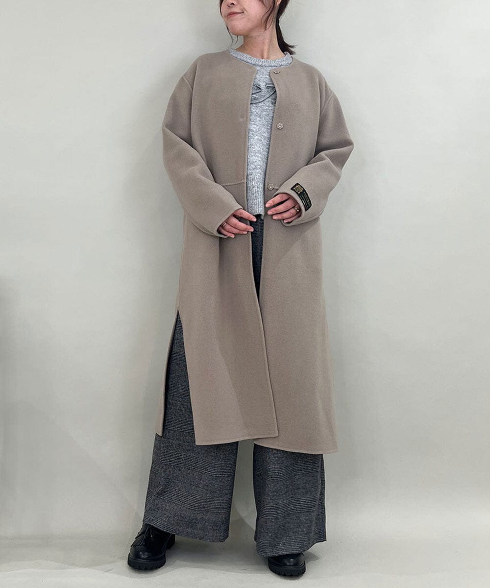 ZMUCE20430 al'aise modulation(アレーズモジュレーション) サイドスリットノーカラーロングコート ベージュ