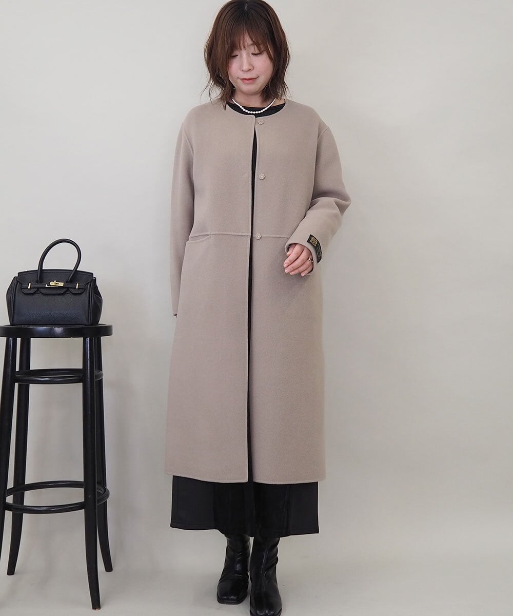 ZMUCE20430 al'aise modulation(アレーズモジュレーション) サイドスリットノーカラーロングコート ベージュ