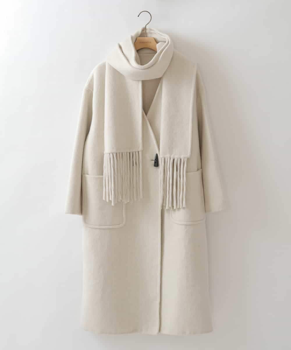 ZMUCW05390 al'aise modulation(アレーズモジュレーション) ストール付きノーカラーウールコート アイボリー