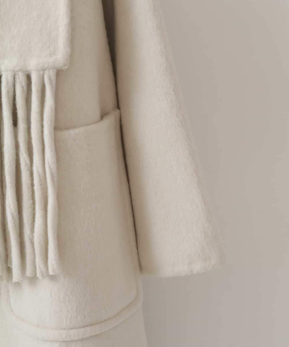 ZMUCW05390 al'aise modulation(アレーズモジュレーション) ストール付きノーカラーウールコート アイボリー