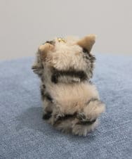 ZMYAE01026 al'aise modulation(アレーズモジュレーション) キャットホルダーバッグチャーム ライトグレー