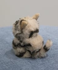 ZMYAE01026 al'aise modulation(アレーズモジュレーション) キャットホルダーバッグチャーム ライトグレー